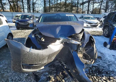 2023 Tesla Model Y z USA, uszkodzony, nr VIN 7SAYGDEE0PF696335